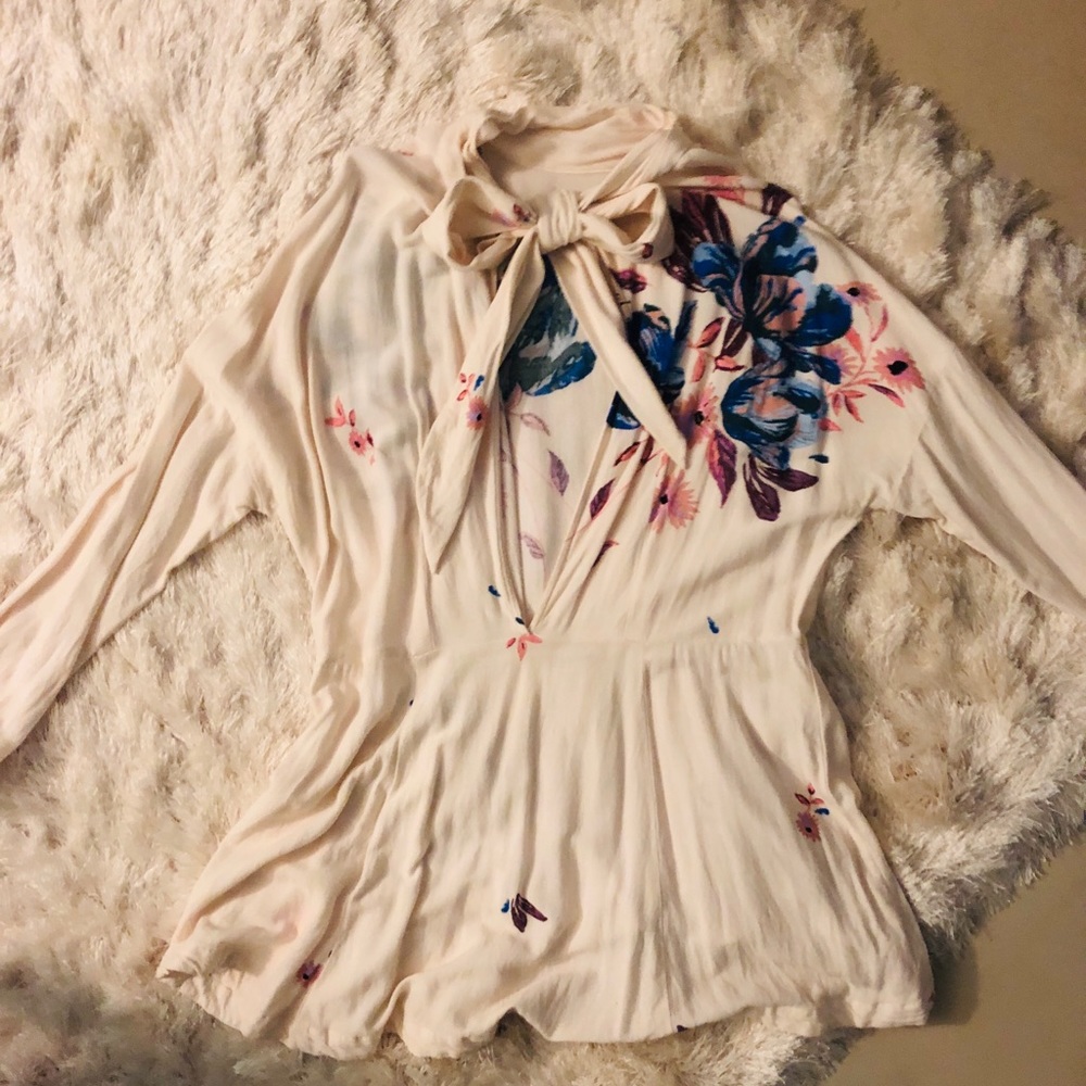 Free People Floral Blouse♥️